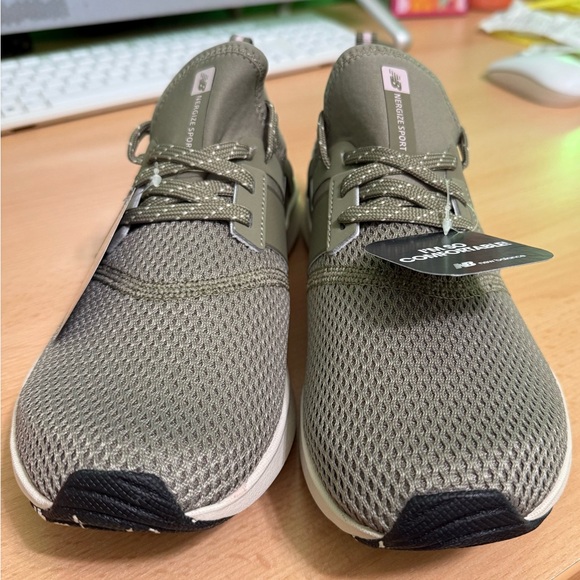 NWT New Balance Sport Green Nergize Sneakers - Picture 4 of 7